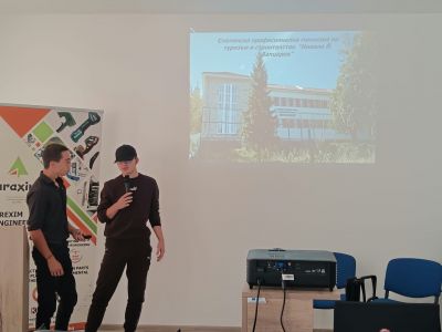 На конференция в Младежкия център с наше участие 2