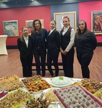 Фурор с красота и изящество в кулинарията и сервиза демонстрираха наши възпитаници 1