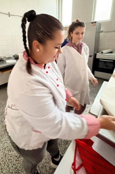 Фурор с красота и изящество в кулинарията и сервиза демонстрираха наши възпитаници 6