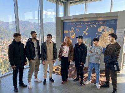 С машина на времето наши ученици се пренесоха в праисторията 1