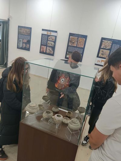 С машина на времето наши ученици се пренесоха в праисторията 9